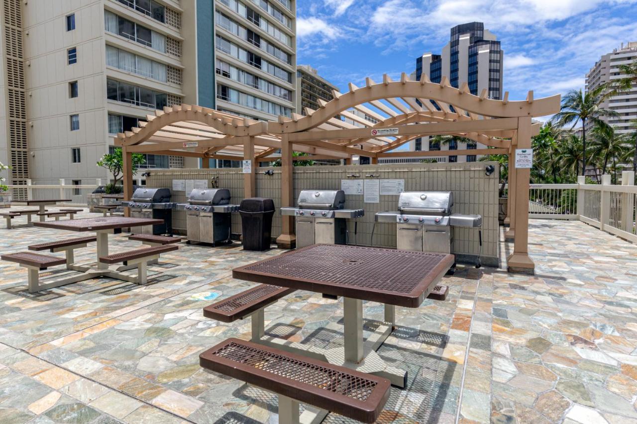 Beautifully Upgraded Studio Close To Waikiki Beach Appartement Honolulu Buitenkant foto